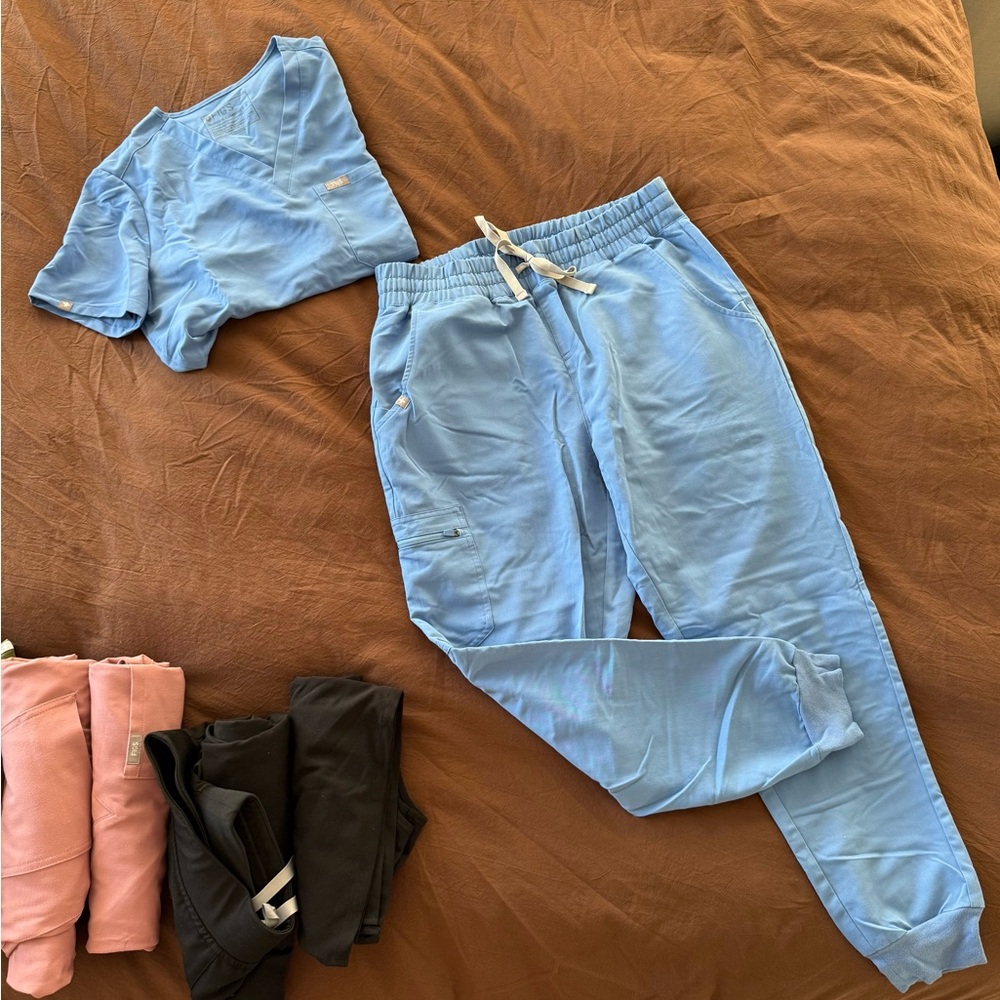 Figs Light Blue Scrub Set
